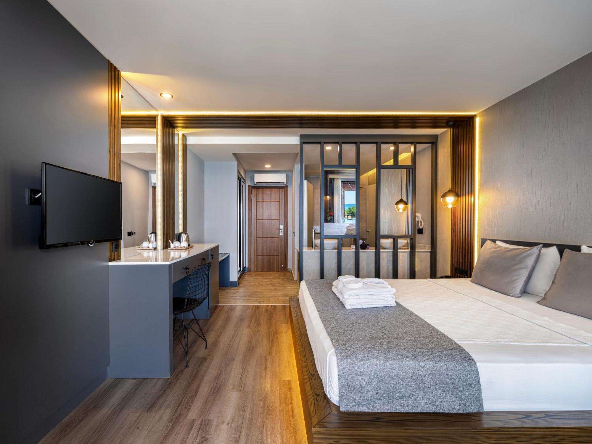 Adora Calma Beach Hotel Adults Only Kızılot エクステリア 写真