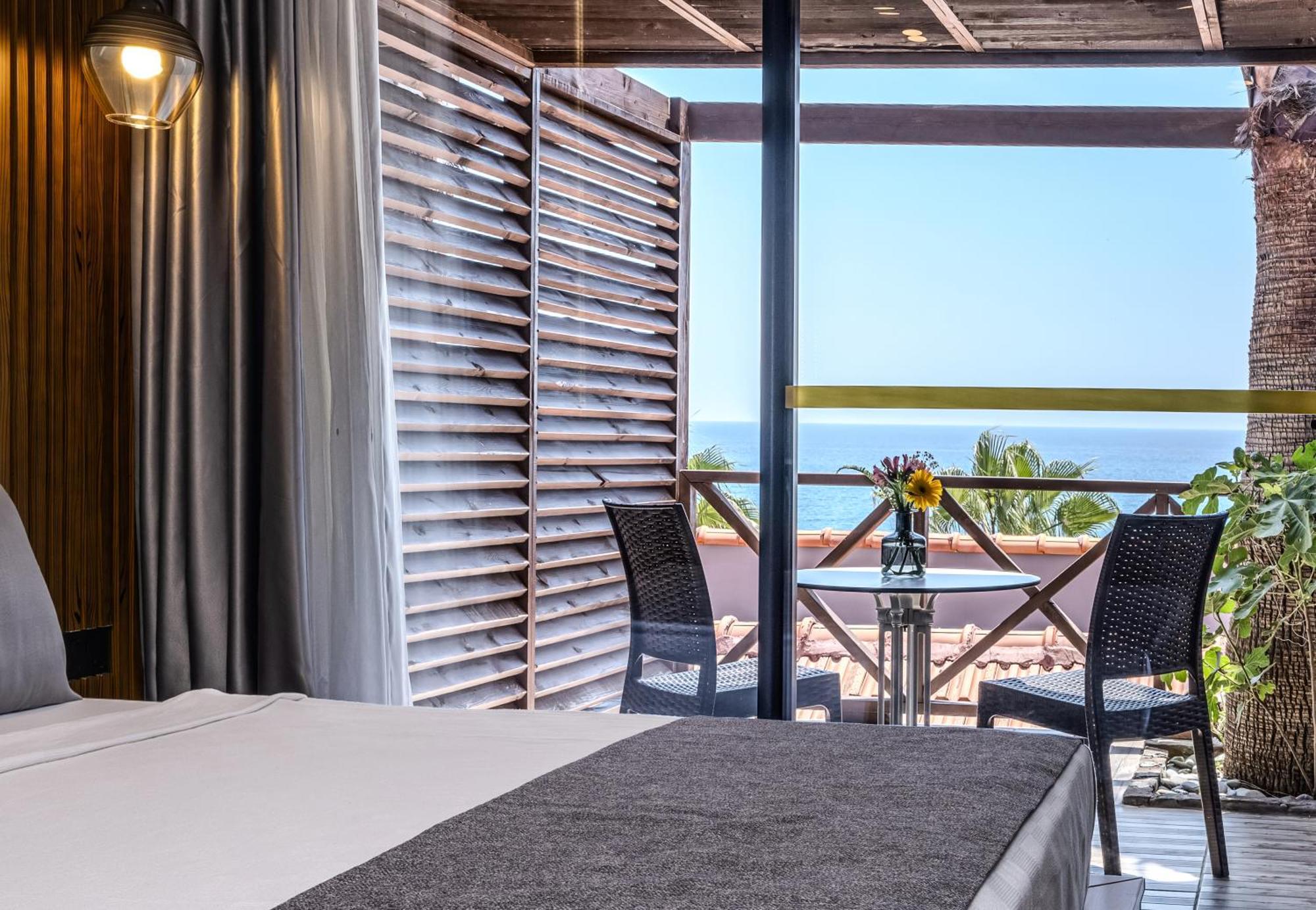 Adora Calma Beach Hotel Adults Only Kızılot エクステリア 写真