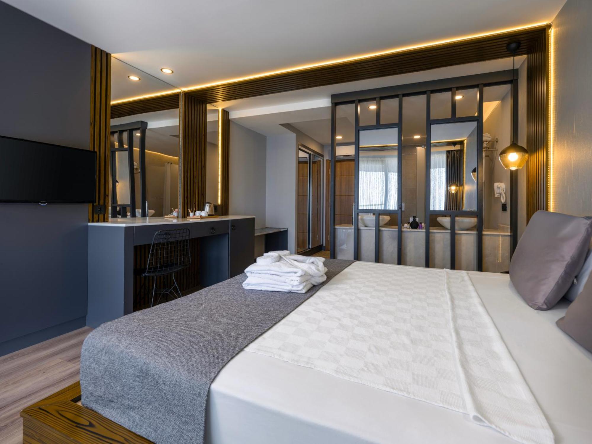 Adora Calma Beach Hotel Adults Only Kızılot エクステリア 写真