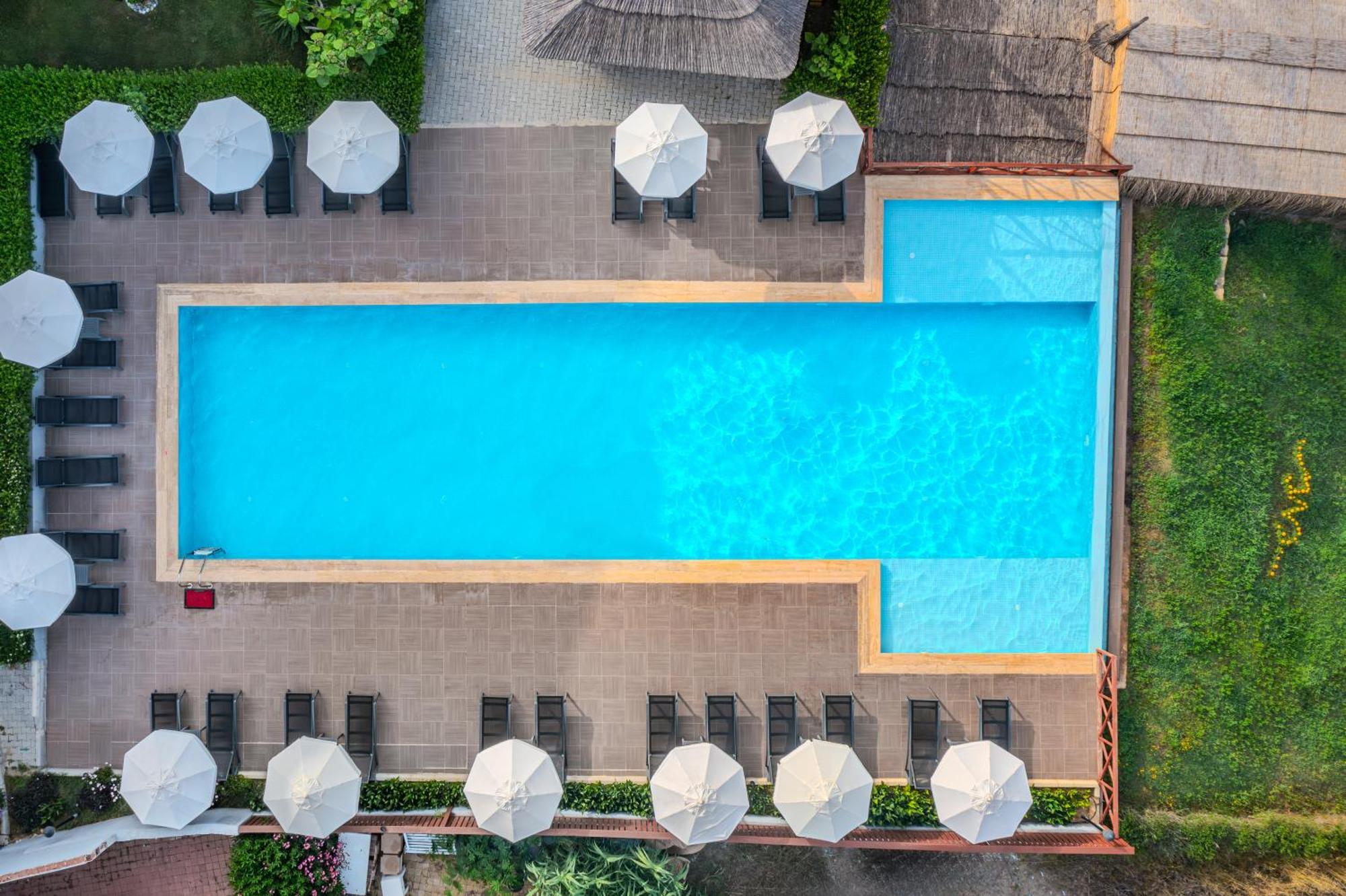 Adora Calma Beach Hotel Adults Only Kızılot エクステリア 写真
