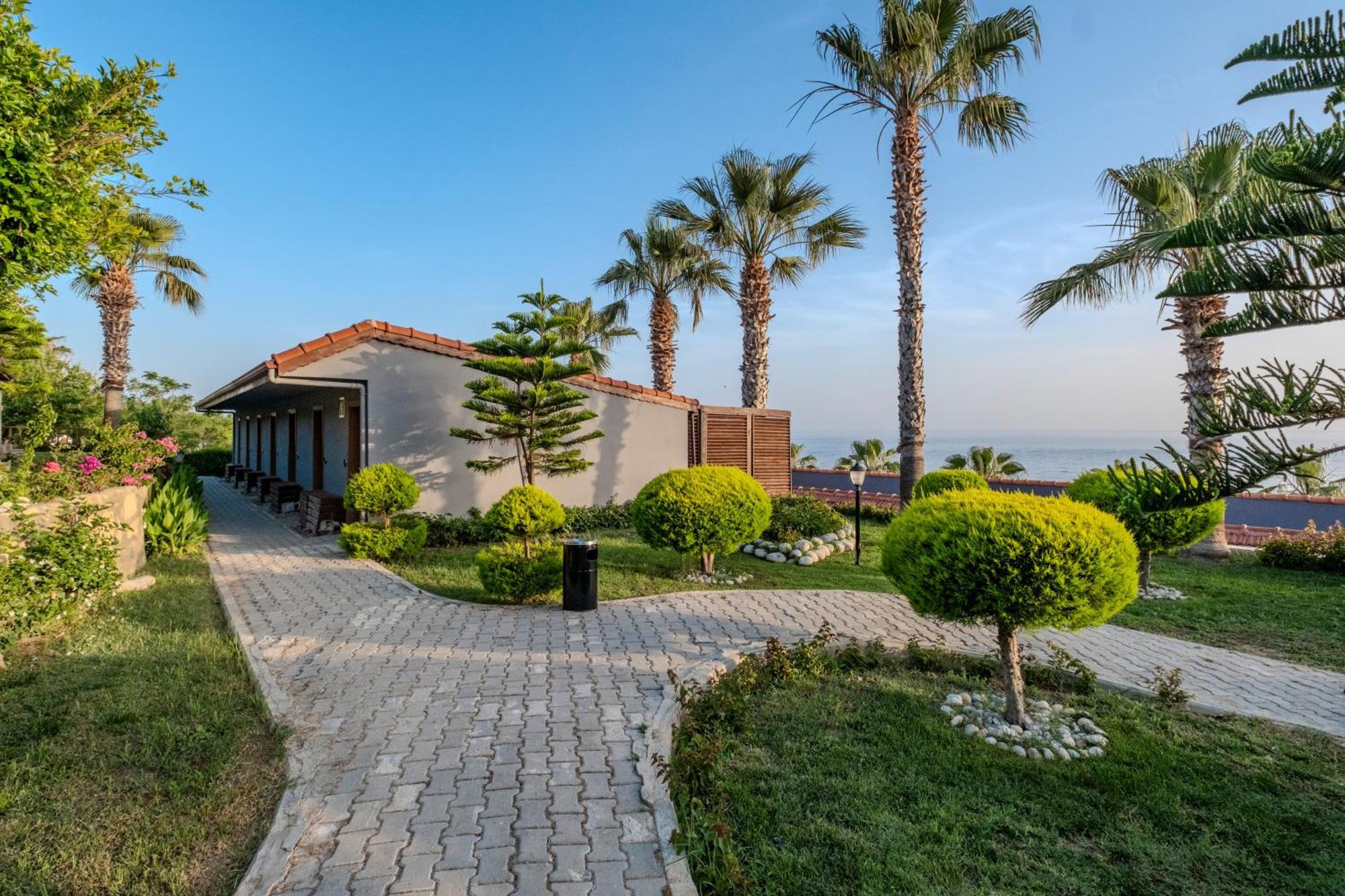 Adora Calma Beach Hotel Adults Only Kızılot エクステリア 写真
